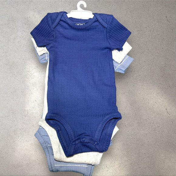 Carter's 9mth 3 piece set of onesies NWT - Picture 1 of 4
